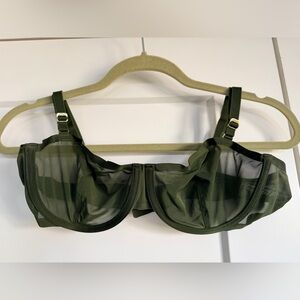 CUUP The Balconette Bra - Olive in size 38B